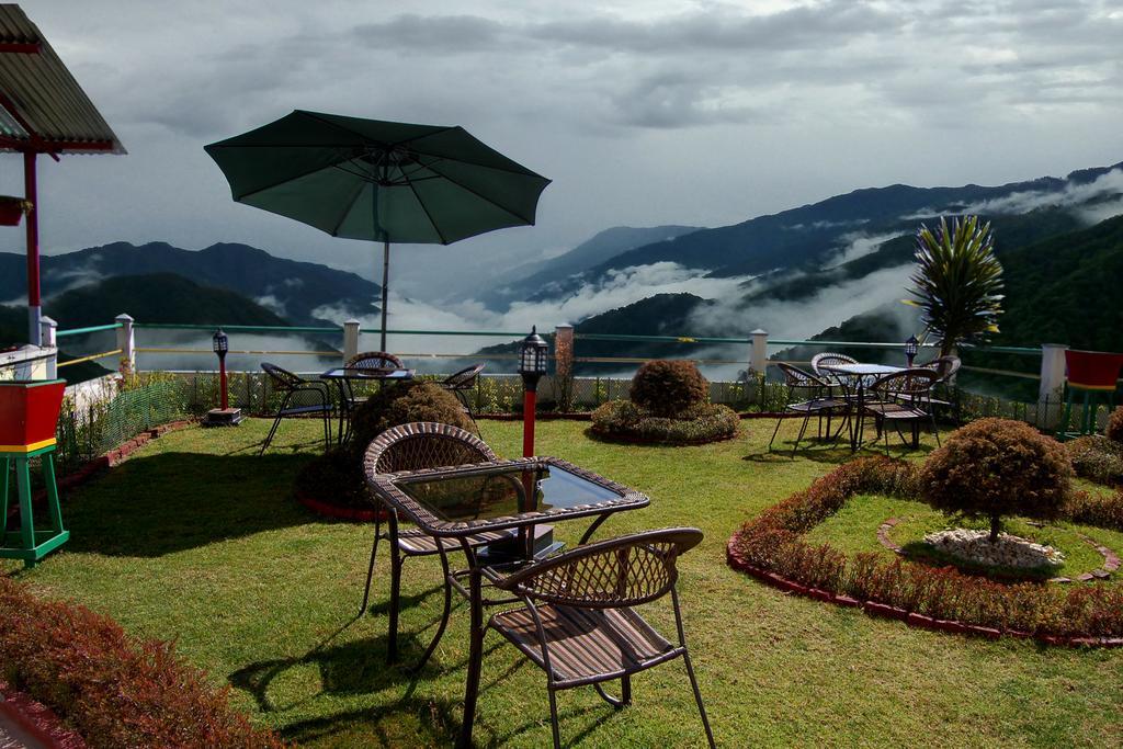 Central Nirvana Darjeeling  Exteriör bild