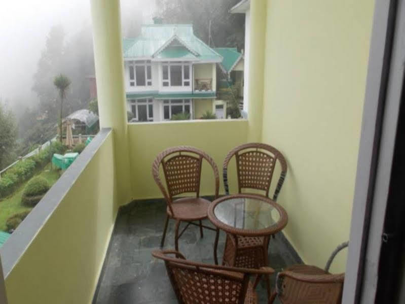 Central Nirvana Darjeeling  Exteriör bild