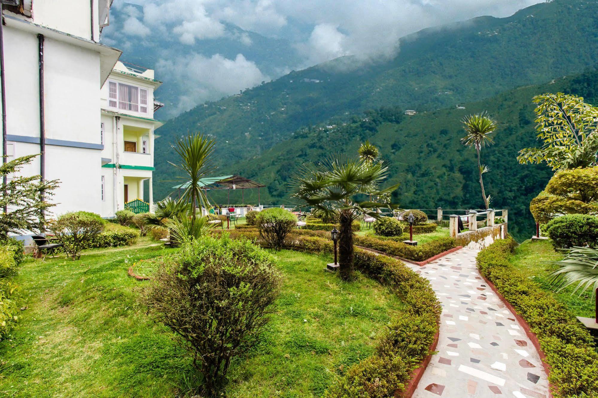 Central Nirvana Darjeeling  Exteriör bild
