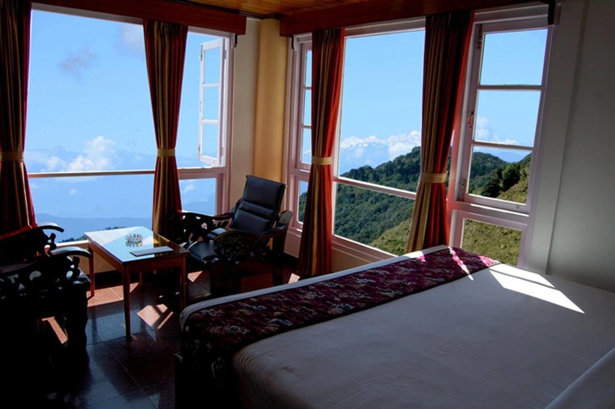 Central Nirvana Darjeeling  Exteriör bild
