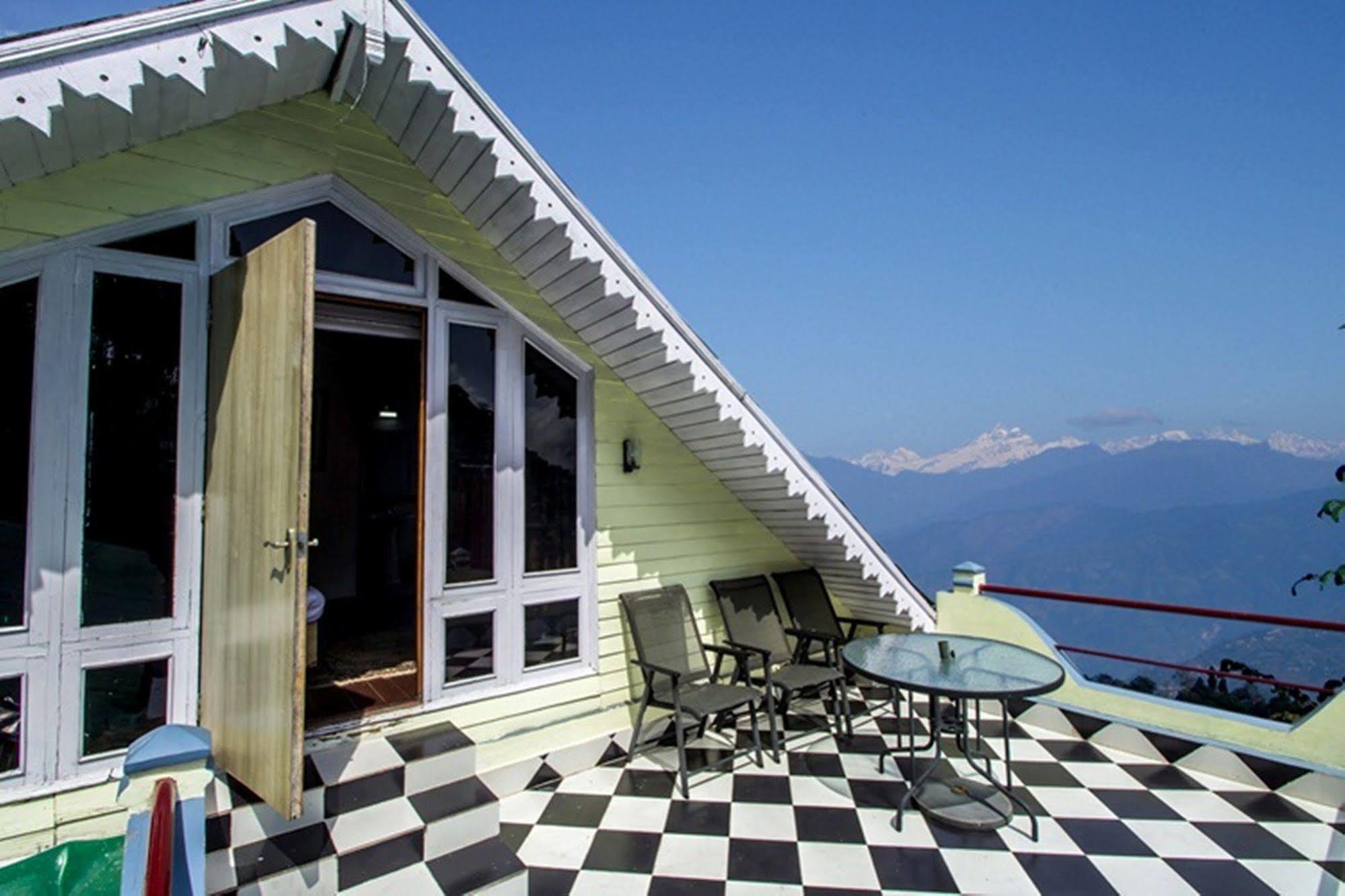 Central Nirvana Darjeeling  Exteriör bild